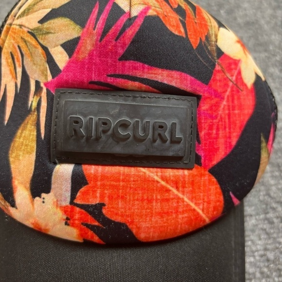 RIPCURL Women’s Black floral tropical SnapBack baseball cap hat One size - Picture 2 of 4